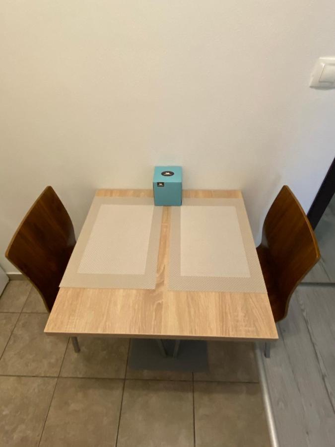 Besenova Apartman Diamant エクステリア 写真